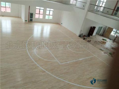 學(xué)校籃球運(yùn)動地板施工步驟